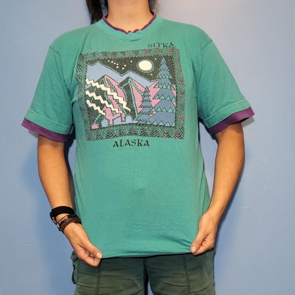 ALASKA 90s Destination T Shirt